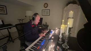 "Angels We Have Heard On High" ..played and sung on a Tyros 5 keyboard