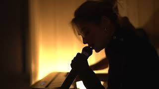 Vienna - Billy Joel  (cover  By Amora)
