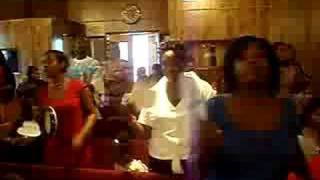 Look @ Sis Sheree praising our God!!!!!