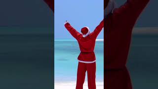 🔥Santa Claus after Christmas is headed  for the beach with sunscreen on between his toes✅@unclebsays