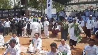 NG3R1‼️L3H3R DIP0T0NG FPI UNJUK KEKUATAN KEBAL TERHADAP SENJATA TAJAM‼️