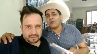 Fuscão e Robério e seus teclados apresentam o sucesso Oi CD CENTER DO BRASIL