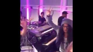 Agnes Mo first livestream on Facebook Poppular