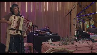 MOLLY POCKET live performance at ACTIVE PASSIVE VOLUME 7