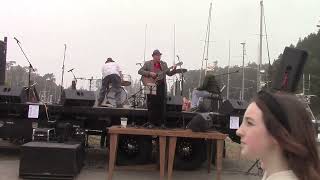 Host: Earl Oliver - The Crosscut Saw