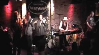 Benny and The Spyders-Throw Your Eyes