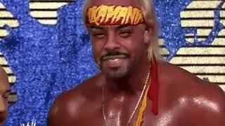 Hulk Hogan and Poppa John  fused😂