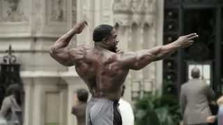 Geico  ***    WooooooooooW!!!    "Body Builder Directing Traffic"   : )