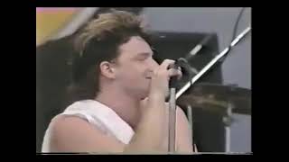 U2 - New Year´s Day - Old School - Live - 1983
