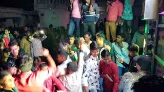 pilo lugdo english thumko song dance vedio // new rajsthani dance vedio // dj pick up song remix