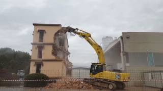 Un ultimo saluto ai nostri cari uffici - Video Demolizione - 2016