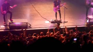 Pierce The Veil - Bulletproof Love Live