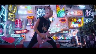Kaviani - Switch It Up [Music Video]