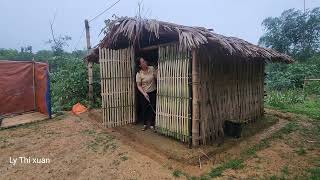 The mother and son designed the door to complete the house and make it more beautiful./Ly Thi xuan