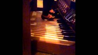 Bach -- Pedal excercise. BWV 578