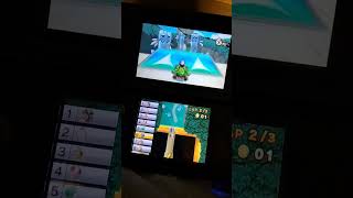 Playing Mario kart 7 on a broken 3DS (I did terrible) 😔