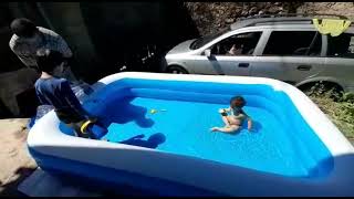 BRINCANDO NA NOVA PISCINA DE PLÁSTICO NAS MONTANHAS