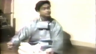 [1990年] Leslie Cheung with a Korean reporter on the set of Once A Thief