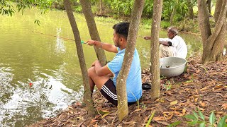 Fishing Video || Grandfather teaching his son to fishing in the pond || Best hook fishing