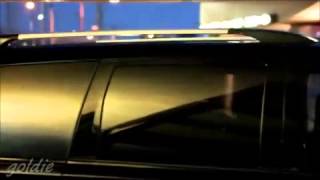 05Nov12 Kyuhyuk at ICN Airport waving good