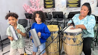 ¡Viral en TikTok! 📲 | Niños tocan la GÜIRA mejor que muchos adultos 😱 #rd🇩🇴 🔥🌹