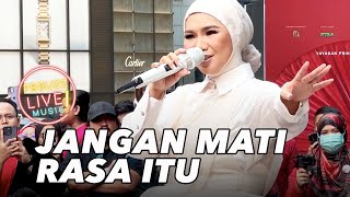 Aina Abdul • JANGAN MATI RASA ITU • Starhill, Bukit Bintang • F8Buzz LIVE Music!