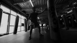 Back Hand  Hook  Roundhouse (Live Breakdown)