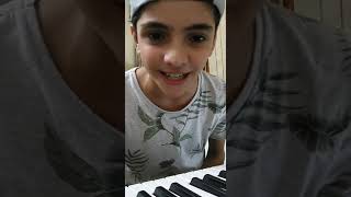 Actor Vinicius Pieri music stream
