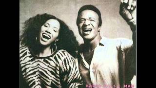 Womack & Womack - Here Comes The Sun