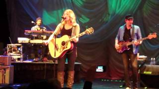 Colbie Caillat (LIVE) - Falling For You