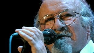 Acker BILK : Love Is All Around