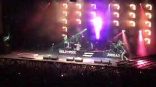 Hollywood Undead - Party By Myself (Live in Moscow 03.03.16)