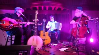 Isaac & Blewett - Steady Rollin' Man