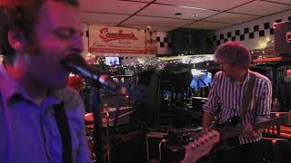 Me In Capris at Charlie's Kitchen, Cambridge 8/27/18