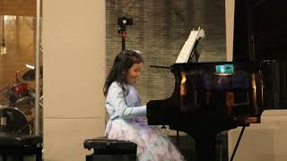 Piano Performance by Elaine Cheng - Minuet in G Major (Bach)