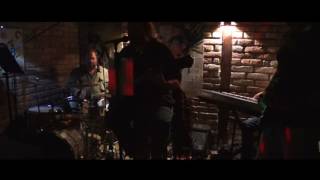 Kost u Grlu  - Proslosti @London Pub