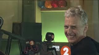 Peter Capaldi reads Runaway Robot on Jo Whiley 2020-03-19
