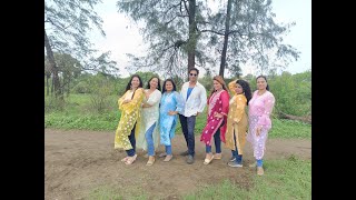 BOLLYWOOD LADIES DANCING TO KOI LADKI HAI
