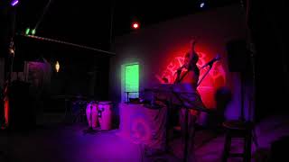 Kiko Navarro pres. "Slowly" - Damos Gracias (We Give Thanks)