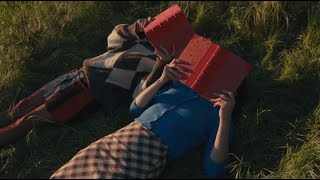 Courtney Barnett - Site Unseen ft. Waxahatchee (Official Music Video)