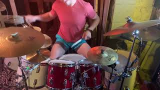 Wow! Amazing drumming! Excellent!