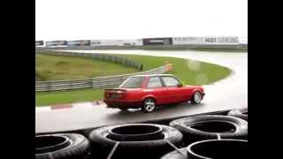BMW E30 racing at Zandvoort Circuit   heavy rain vrij rijden 19 september 2012