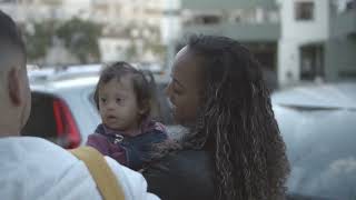 Mom Kisses Baby While Walking with Dad || Copyright free vedios || no copyright footage