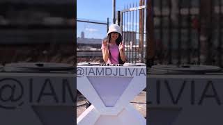 New #Remix #Funk #DJLivia #LA #Chicago #Texas #NY #Girldj #Dj #Fyp #Repost 🙏🏽