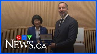 Key to Toronto presented to His Highness Prince Rahim Aga Khan V