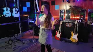 Maya Grzywocz - California Dreamin - *LIVE*  PALM MUSIC PRODUCTIONS MANAGEMENT