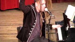 Wanda, Darling of the Jockey Club (Duke Special).wmv