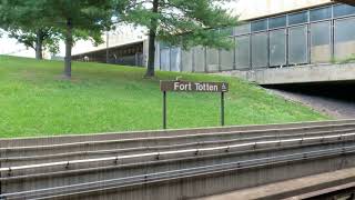 2 Birds having sex at Fort Totten Train Station