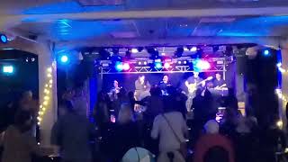 The Discovery Live - Ain't Nobody, Car Wash, Uptown Funk