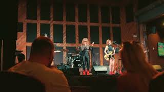 Live Clip - Cover Medley